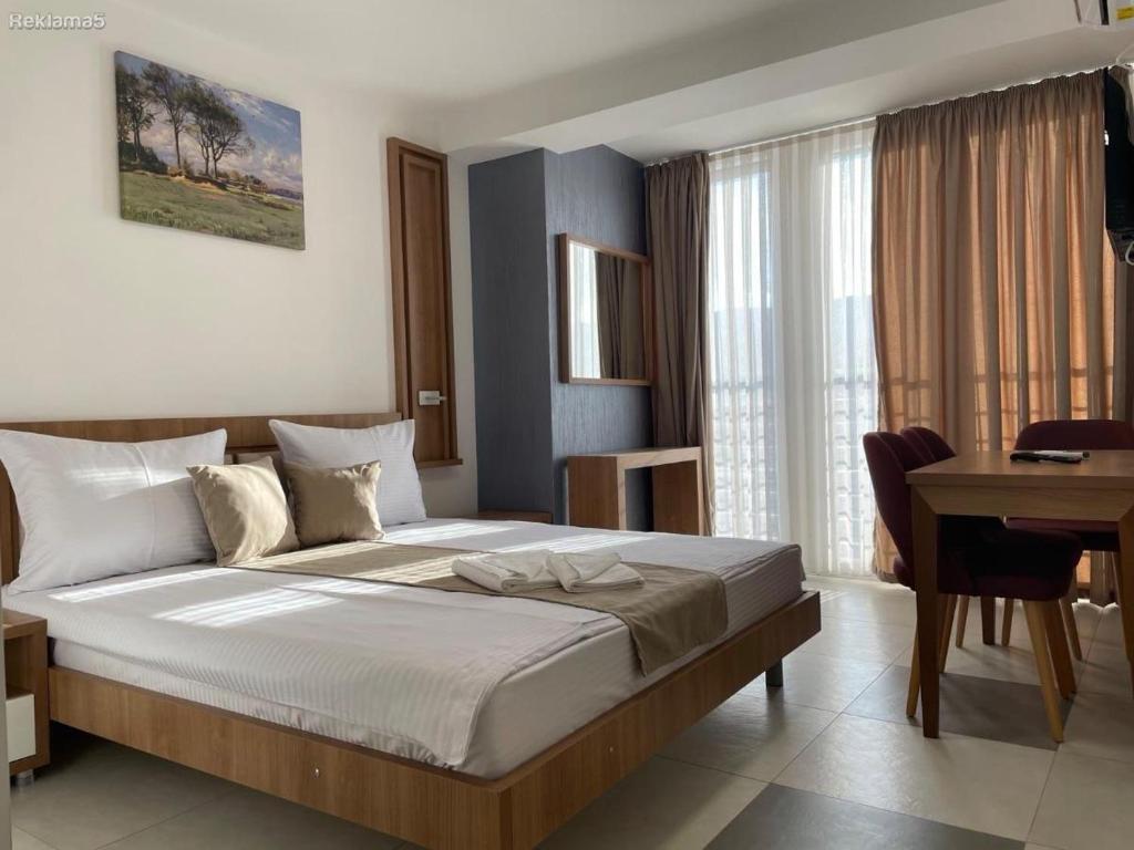 Astoria Struga, Struga