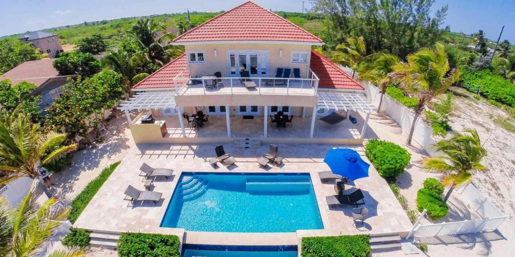 In Harmony by Grand Cayman Villas & Condos
