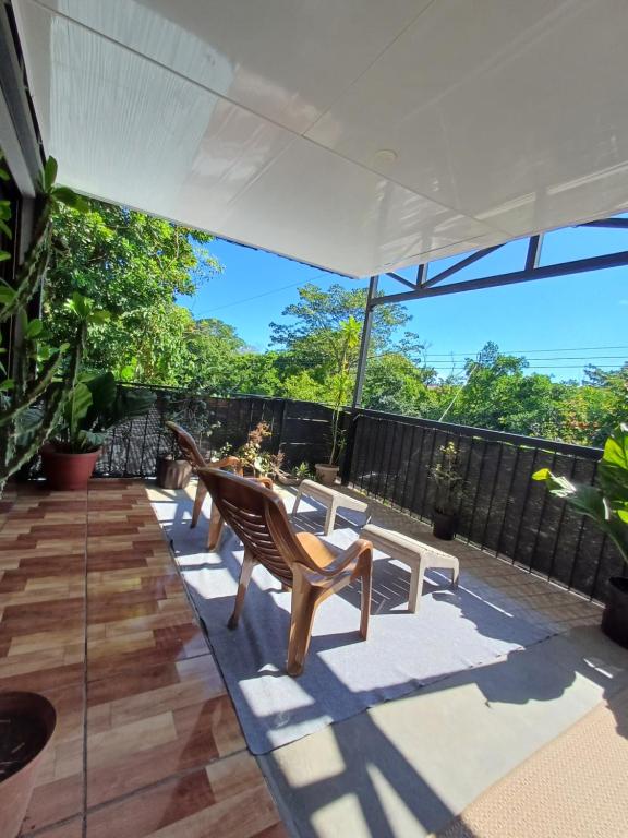 Second Floor Rose House, Quepos