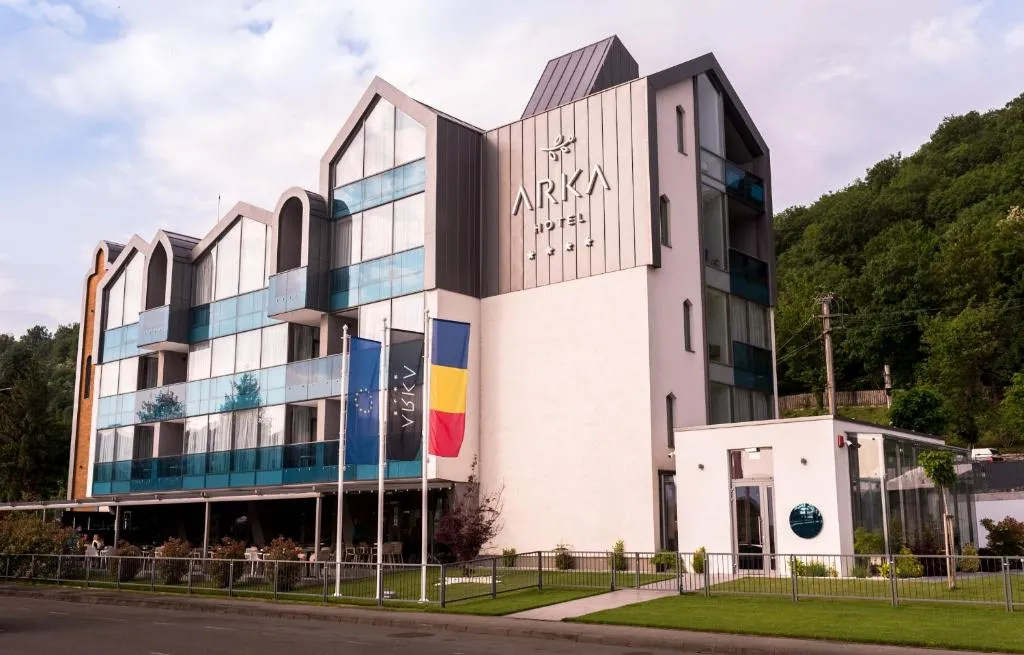 Hotel Arka，位于奥尔绍瓦的酒店