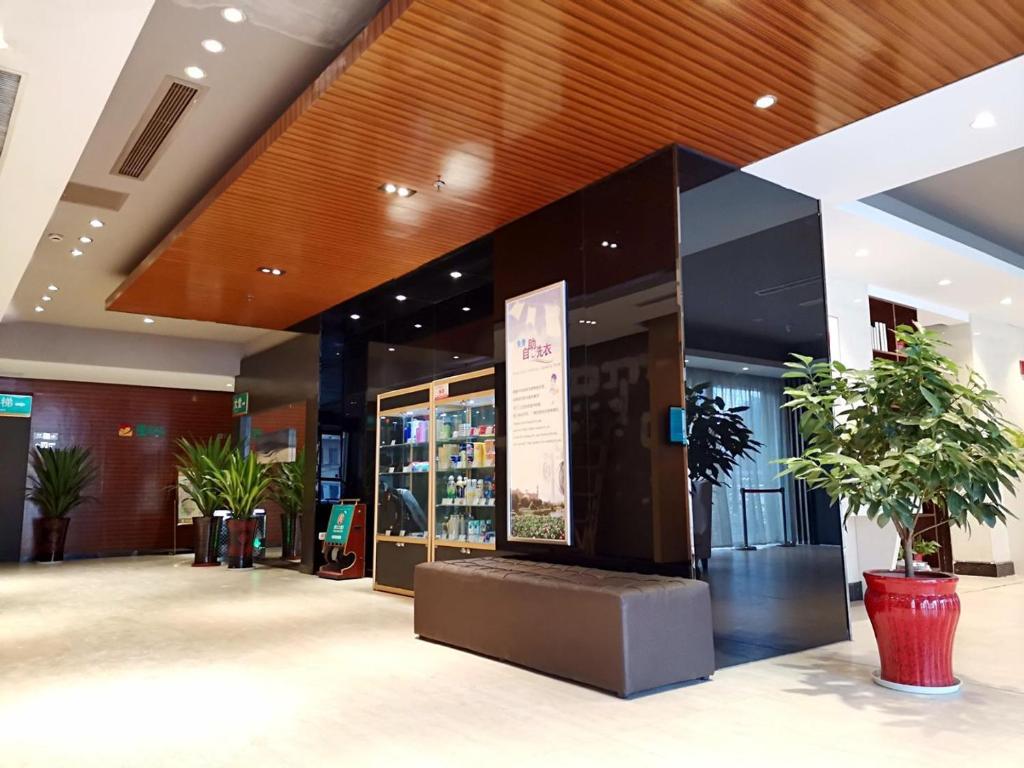 Jinjiang Inn Select Zhenjiang Yangzhong Yangzi Middle Road photo