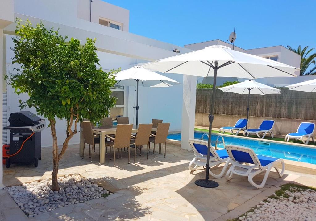 Ferienhaus in Can Picafort, nahe Playa de Muro, 4 x Schlafzimmer mit Bad - 5