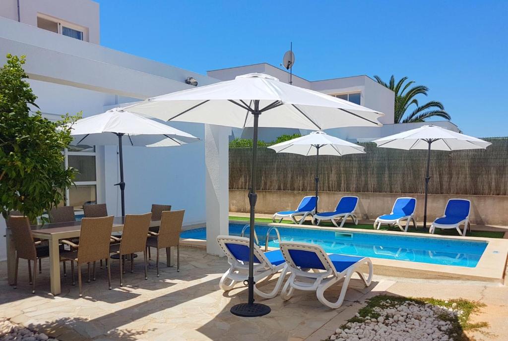 Ferienhaus in Can Picafort, nahe Playa de Muro, 4 x Schlafzimmer mit Bad - 2