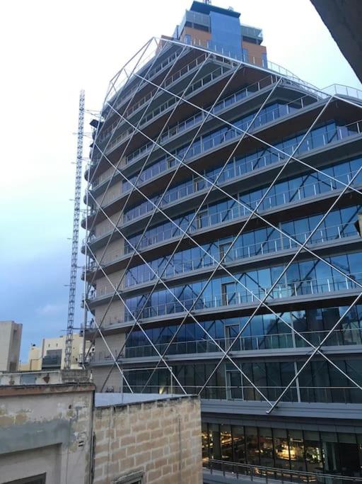 Modern APT in the heart of Maltese nightlife, Saint Julianʼs