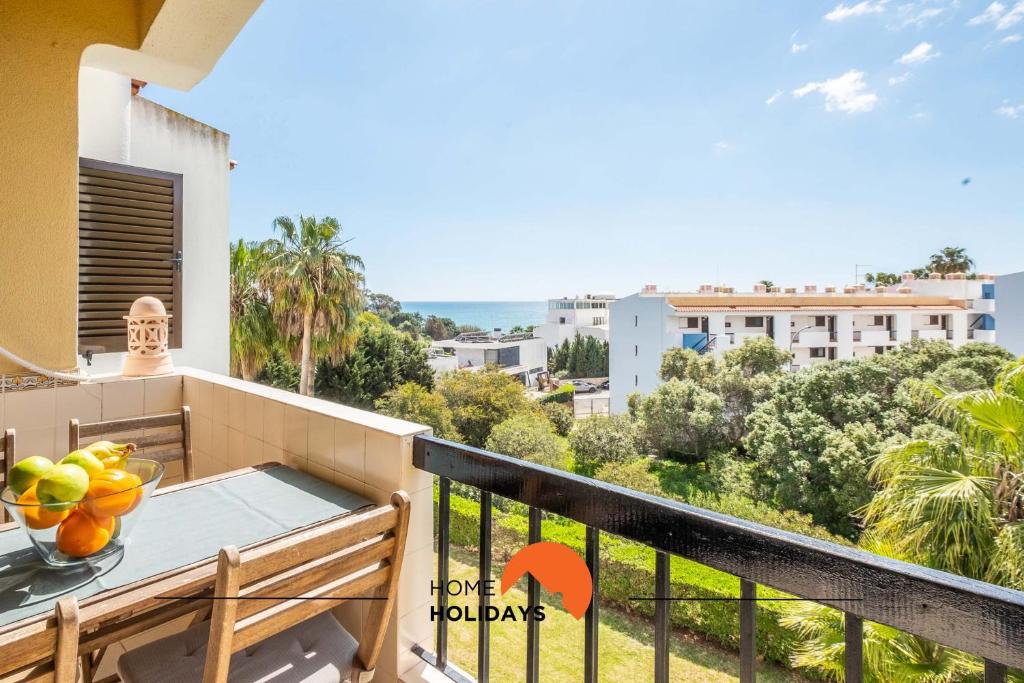 #006 Foxy D by Home Holidays, Albufeira