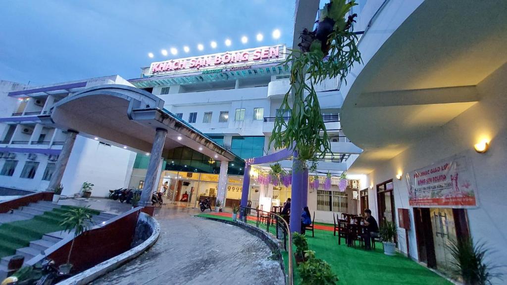 Khách Sạn Bông Sen