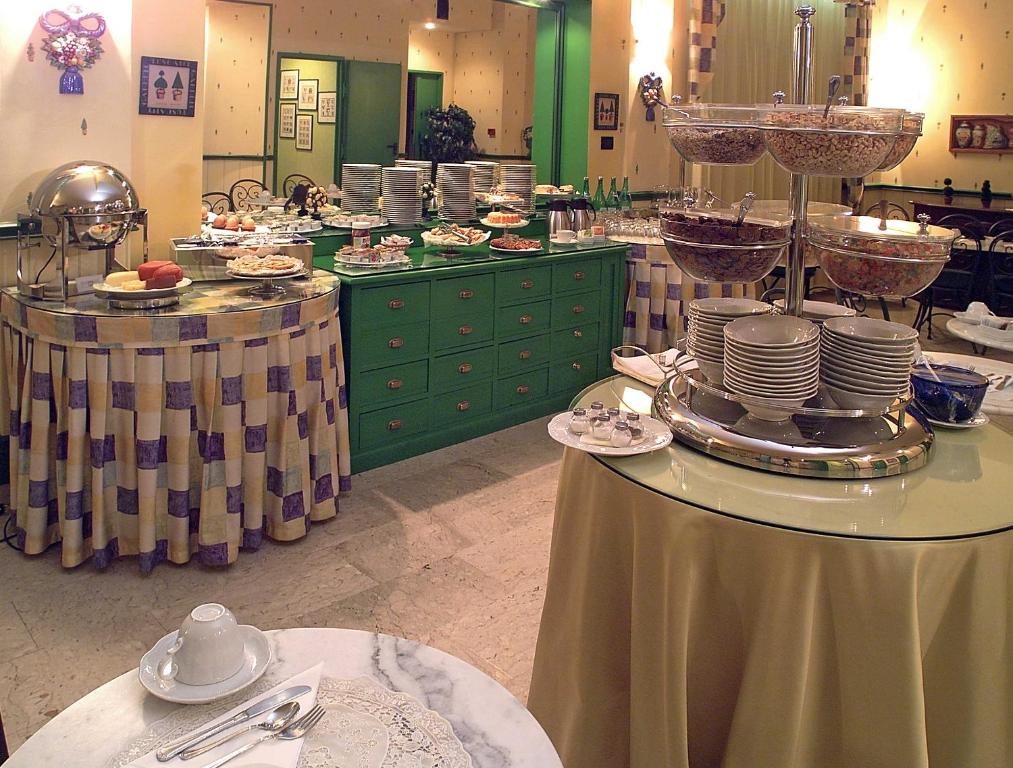 Hotel Lancaster - 2
