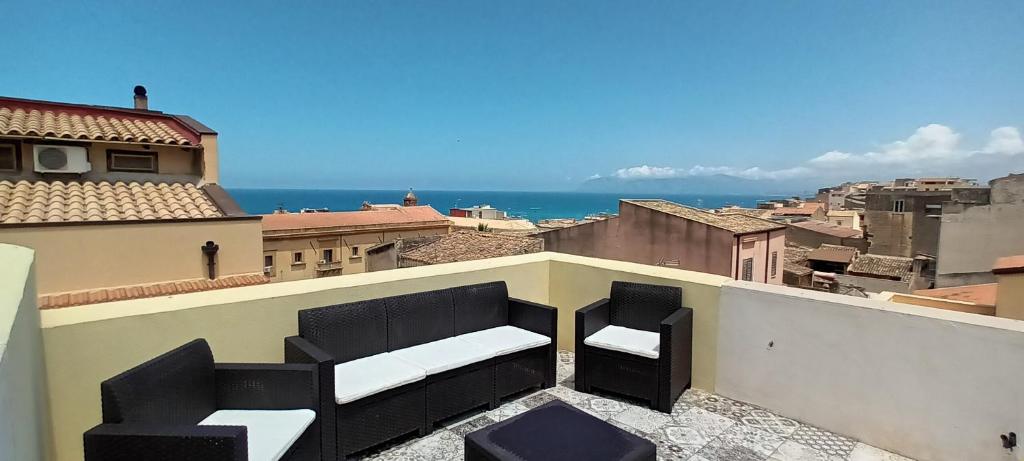 Palazzo DS, Castellammare del Golfo