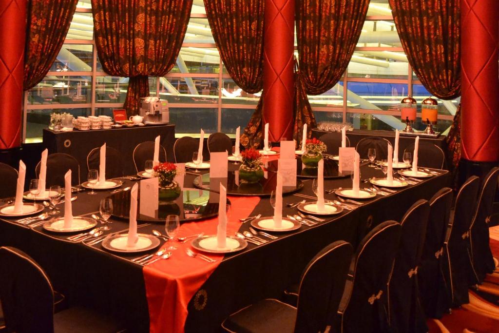 Essen und Erfrischungen