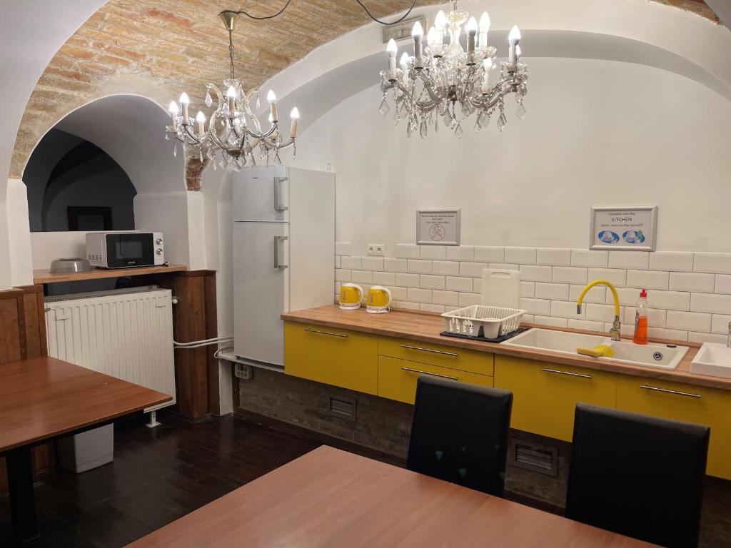 Kitchen, Marco Polo Top Ho(s)tel in Budapest