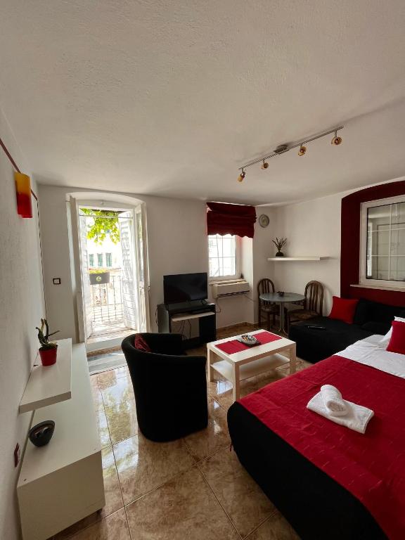 Hidden Gem Studio Apartment, Herceg-Novi