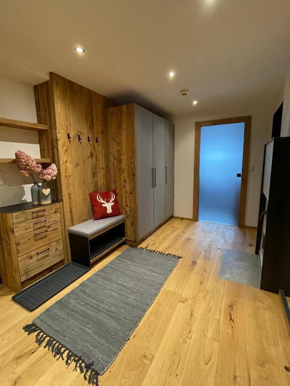 Appartements Lorenzoni, Cafe Konditorei Helmut Lorenzoni, Kirchberg in Tirol