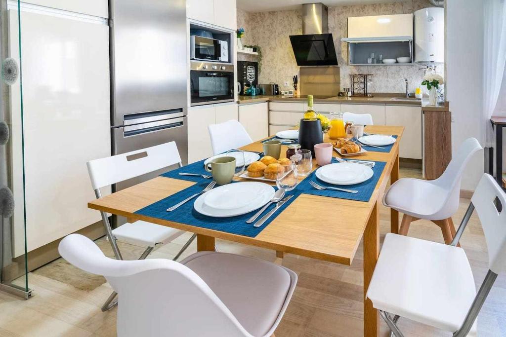 Apartamento a 500m de la Judería con Parking - 5