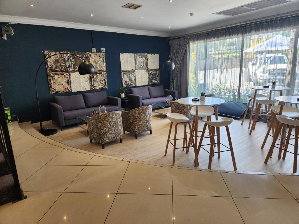 Bar/lounge, INANI Hotels Gallagher  in Johannesburg