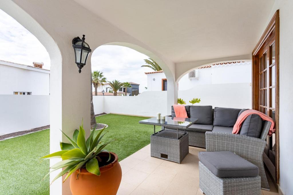 CASA BRANSFORD Excellent Sunny House with Private Heated Pool 전경