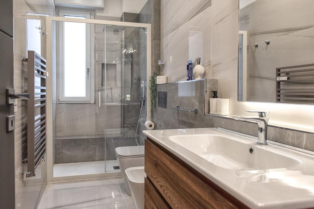 New & Bright Balcony Flat by Central Station - 3