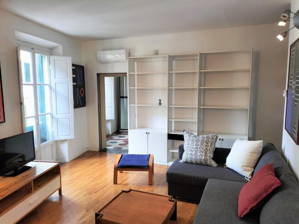 Donizetti Elegant Apartment - 1