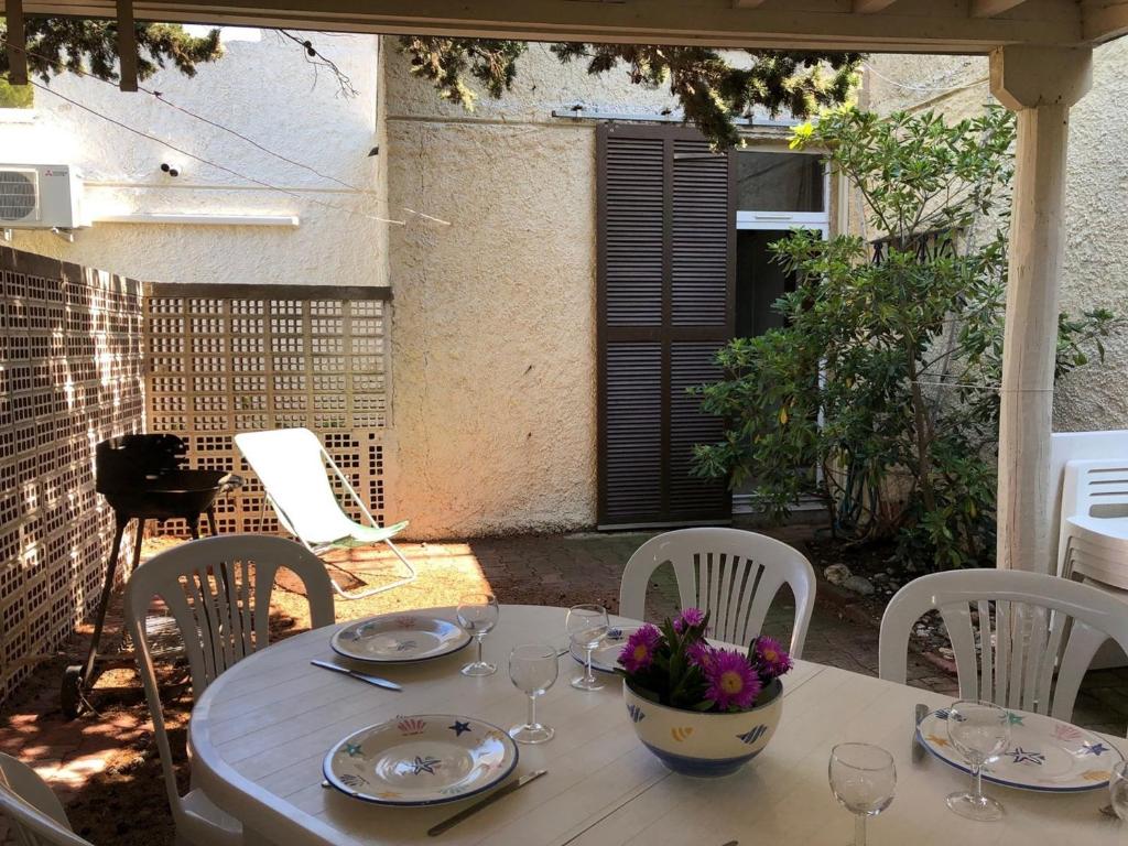 Villa T4 pour 8 pers. à 350m de la plage avec 3 terrasses, parking privé et équipements complets - FR-1-81-415 - 1