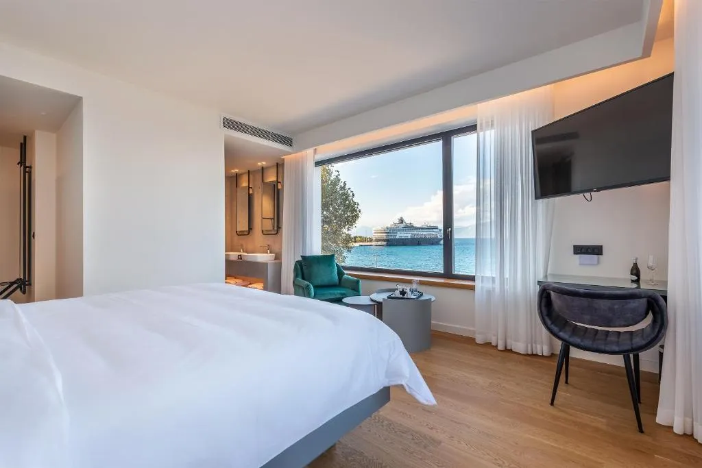 Amario Suites Hotel, hotel v destinaci Aígio