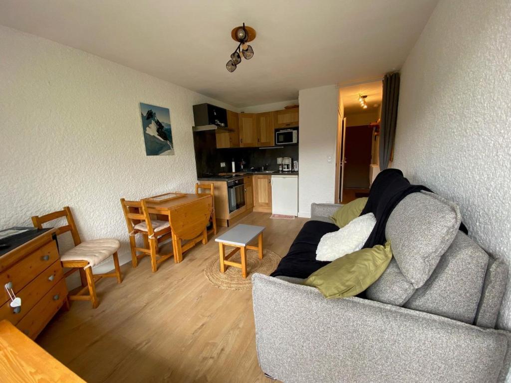Studio cosy avec balcon, 2 nuits - La Clusaz, proche Bossonnet et pistes, parking inclus - FR-1-459-206 - 2