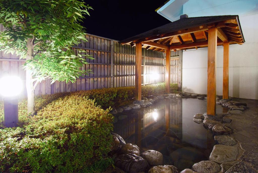 Open air bath