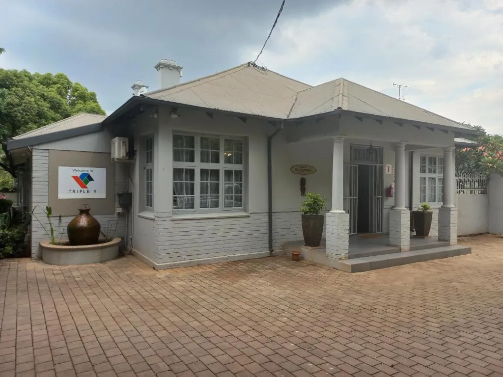 Triple9 Hatfield Guesthouse, hotel in Pretoria