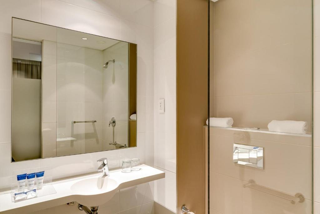 Protea Hotel Cape Town Waterfront Breakwater Lodge photo
