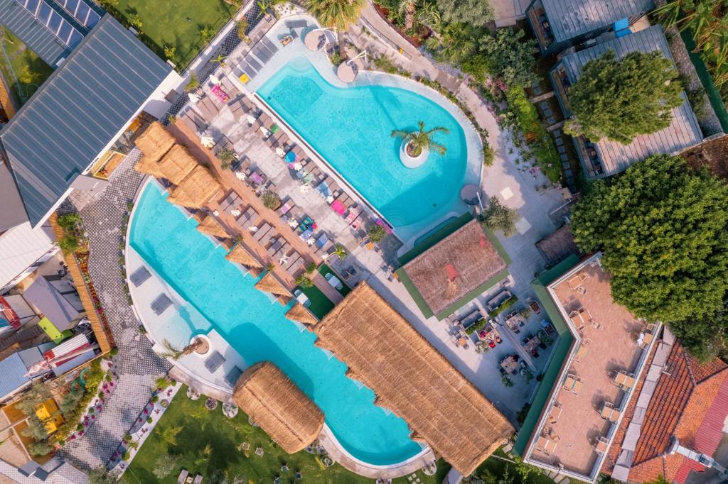 Morina Deluxe Hotel — Swimming pool in Ölüdeniz, Mugla
