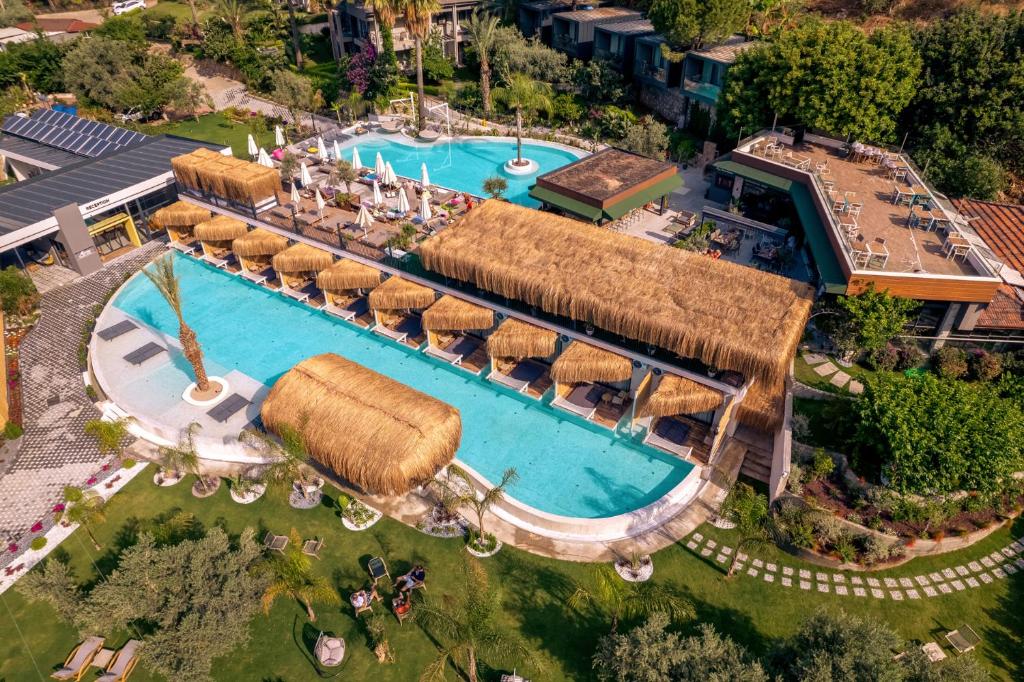 Morina Deluxe Hotel — Swimming pool in Ölüdeniz, Mugla