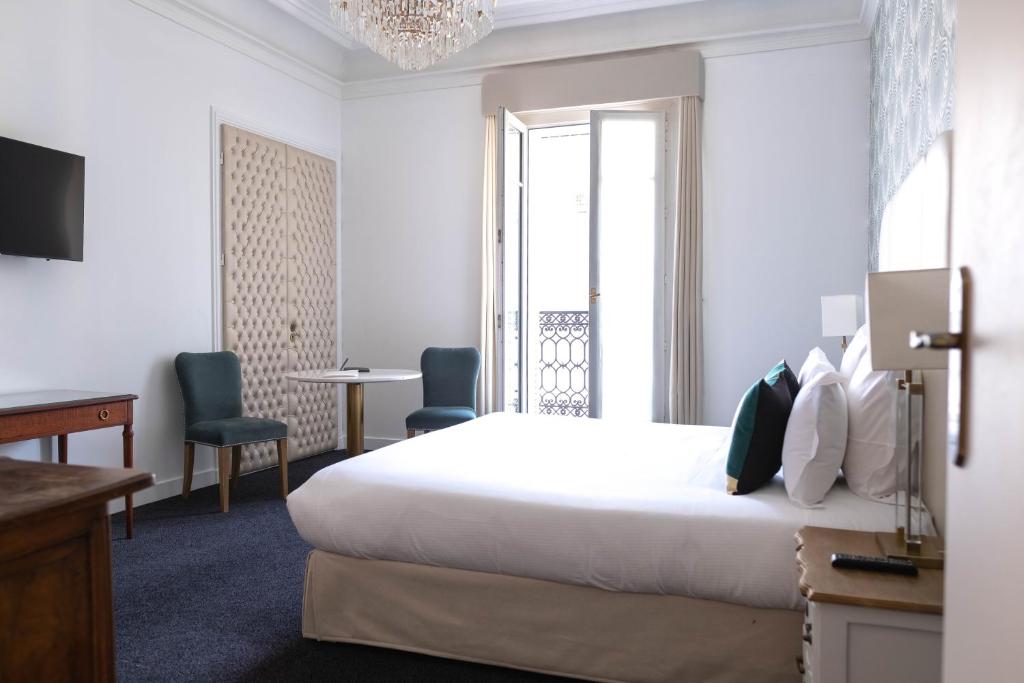 Photo 6 of Hotel Claridge Paris