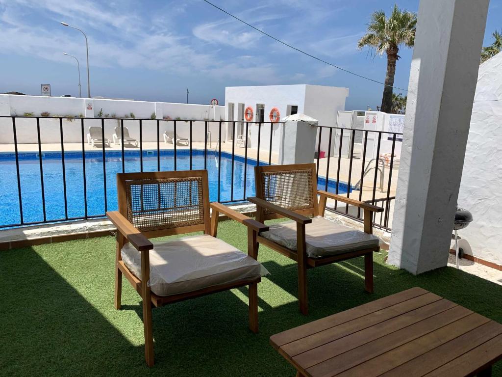 Urb. Las Cañas I. Apartamento F2 - 1