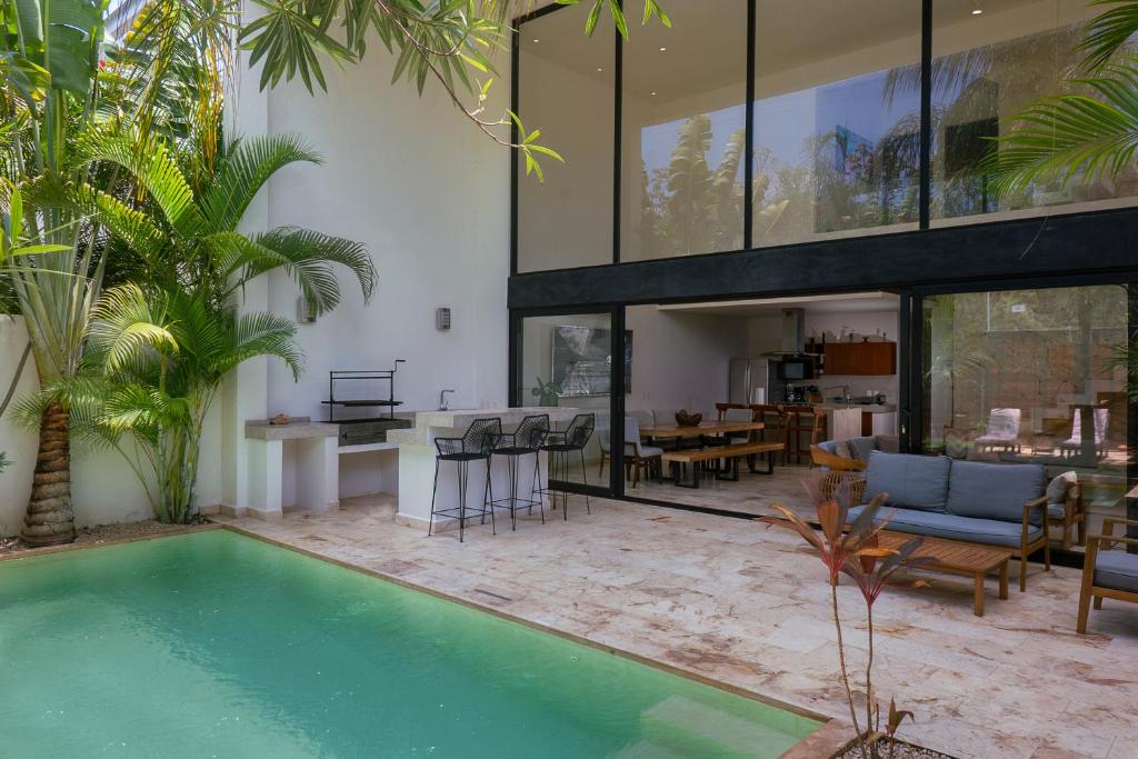 Spectacular 4BR Tulum Style Villa with Concierge and Secluded Pool - 3