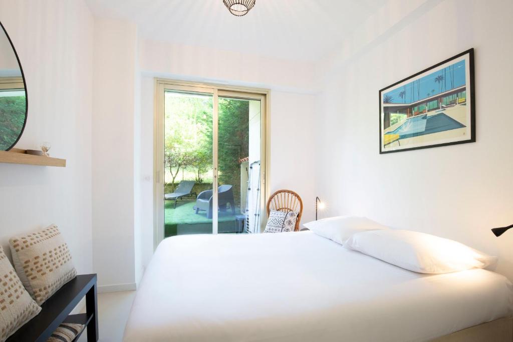 WE CANNES ! Exceptional 4 rooms apartment Cannes Center swimming pool - 3