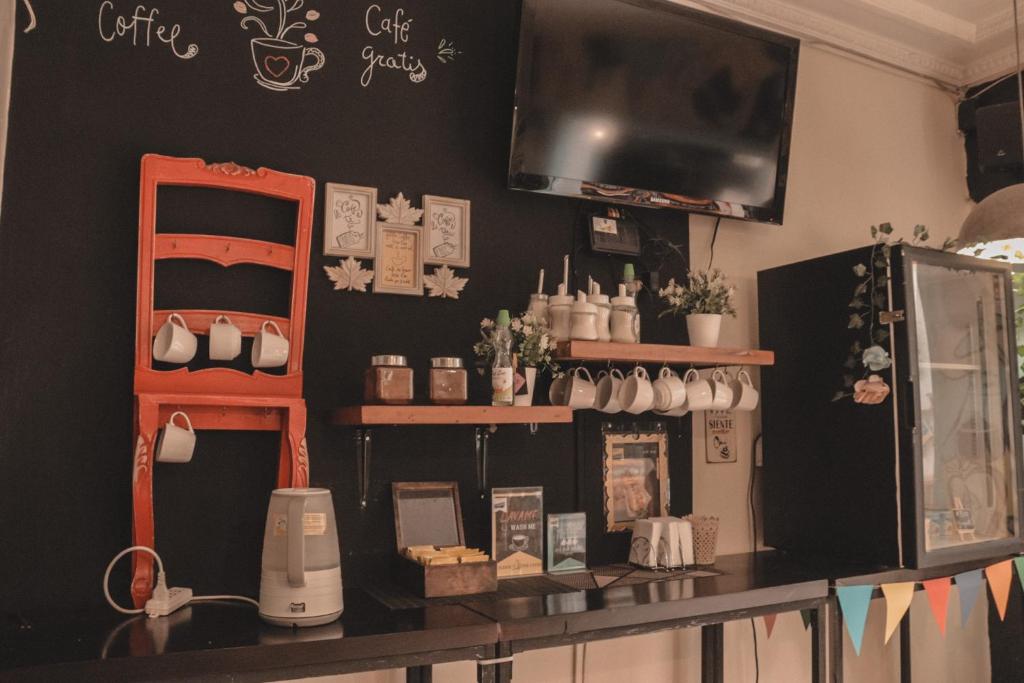 Bar ideal