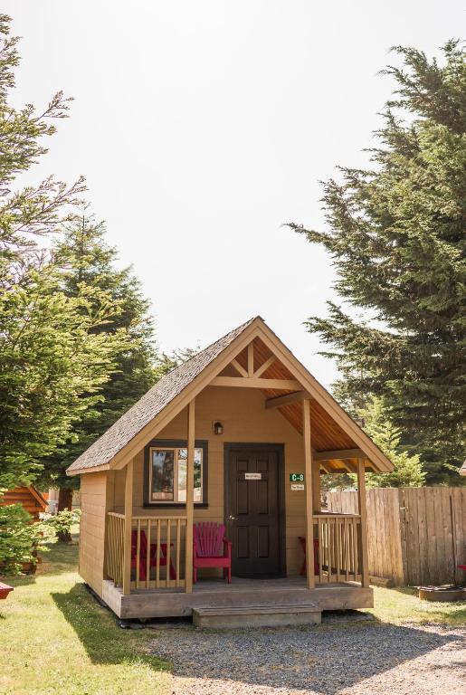 Redwood Coast Cabins and RV Resort photo