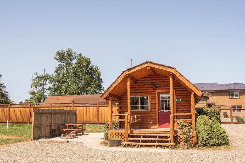 Redwood Coast Cabins and RV Resort — Hotel in Eureka (CA)