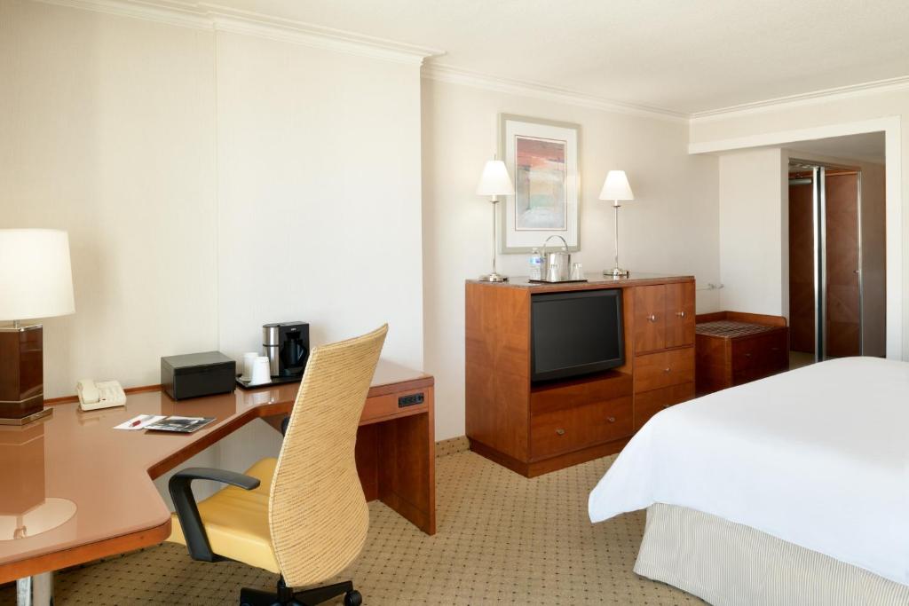 San Diego Marriott Gaslamp Quarter photo