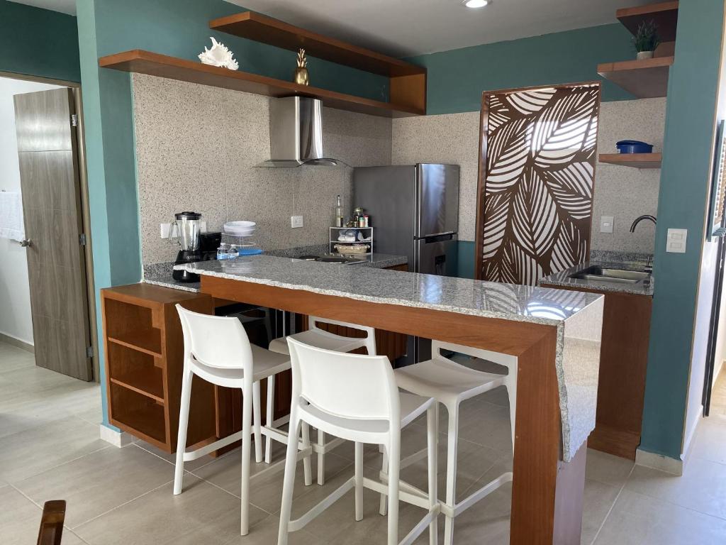 Nuevo y Muy Bonito Departamento Con Vista a la Alberca - Residencial Almarena I - 5