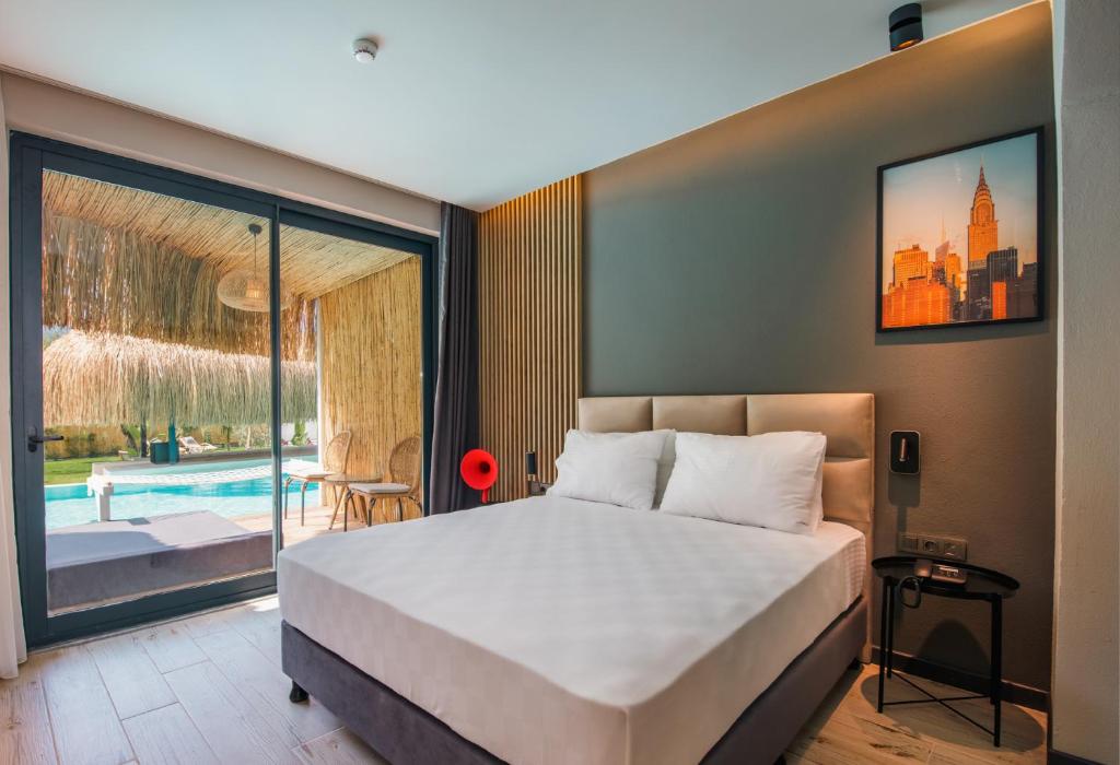 Morina Deluxe Hotel — Hotel rooms in Ölüdeniz, Mugla