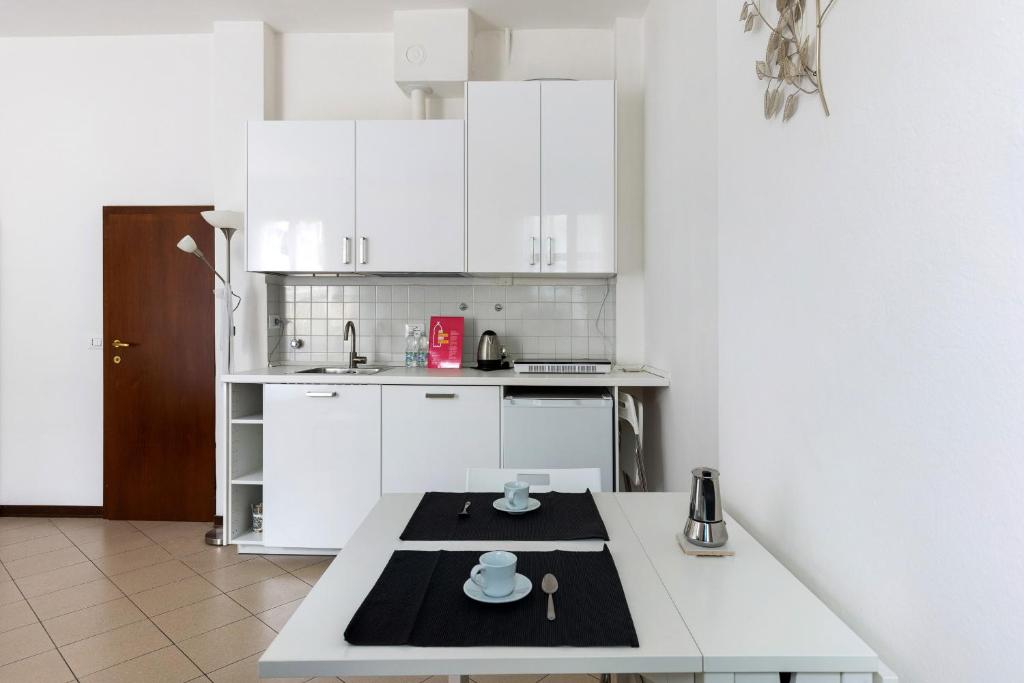 White Leaves Studio by Wonderful Italy - 3