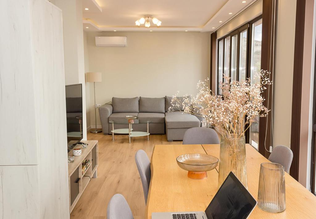 Seaview Haven - Elegant 2BD Flat in Balchik by Flat Mаnager, Balčik