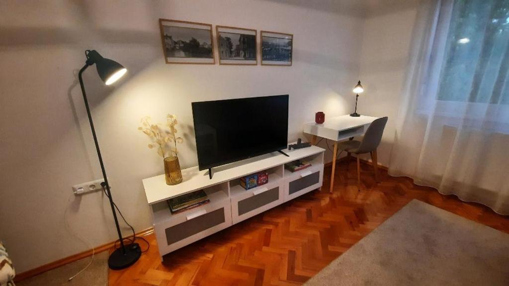 Babalina's Place - 5