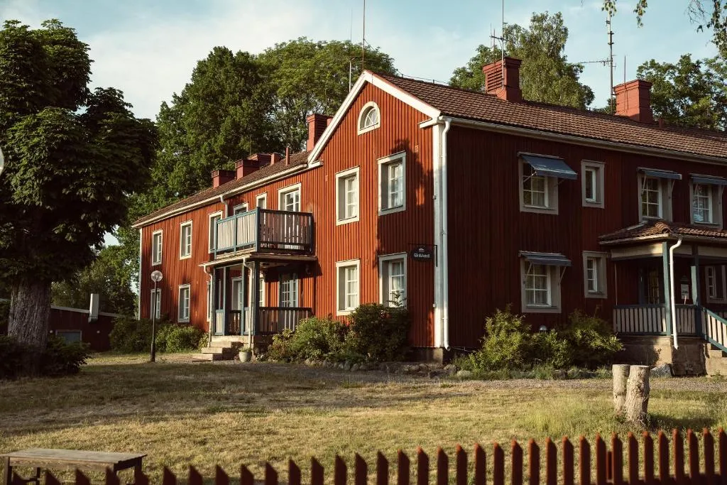 Ödevata Gårdshotell, hotel in Emmaboda