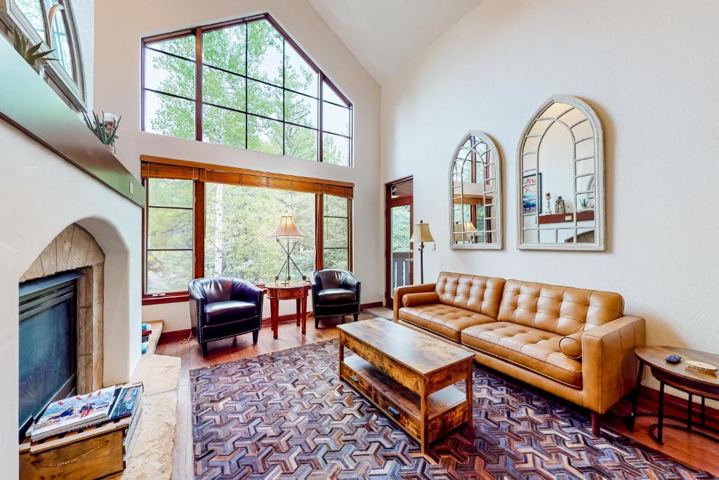 Spruce Tree Lodge at Arrowhead, #304, Edwards