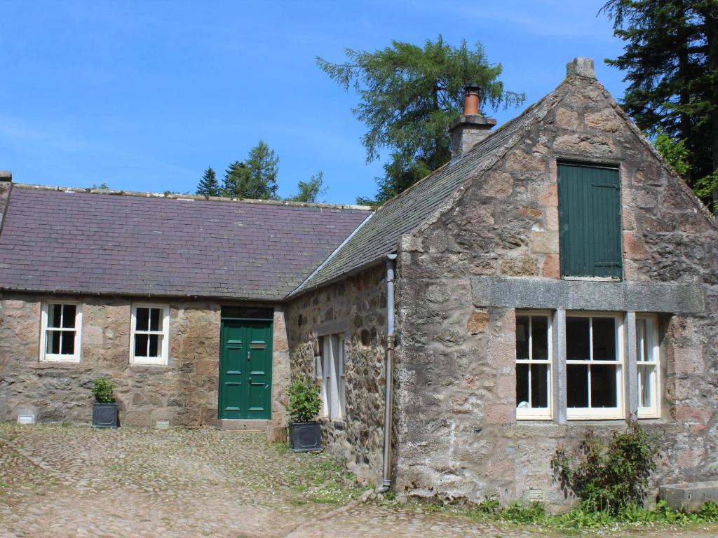 Steading Cottage - Craigievar Castle, Alford