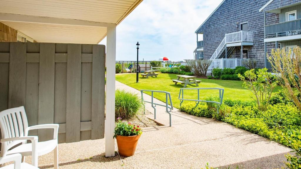 Riviera Beach Resort, South Yarmouth (MA) 2024 Updated Prices, Deals