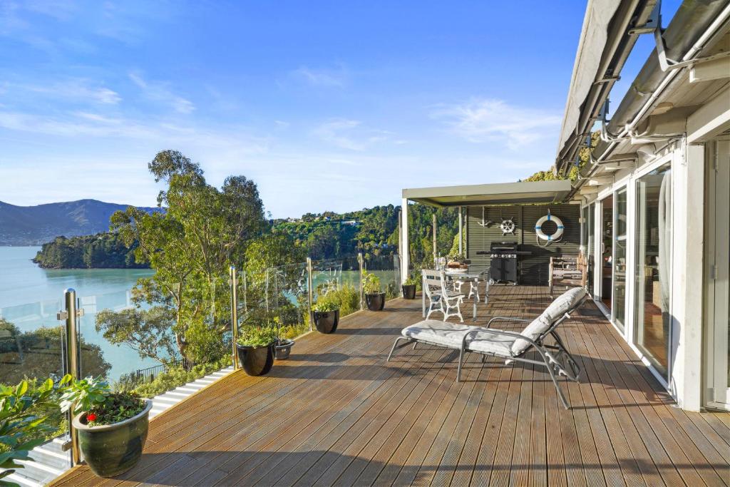 Kaioruru View - Diamond Harbour Holiday Home, Diamond Harbour