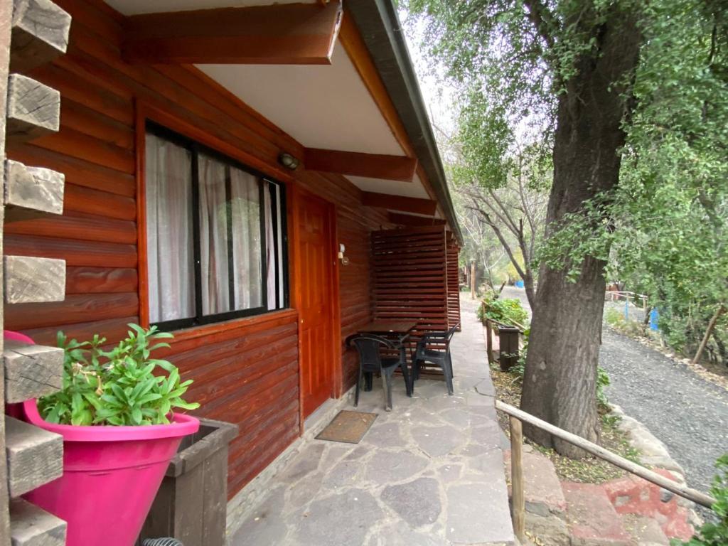 Lodge el Chilcal Cabanas con vista al rio photo