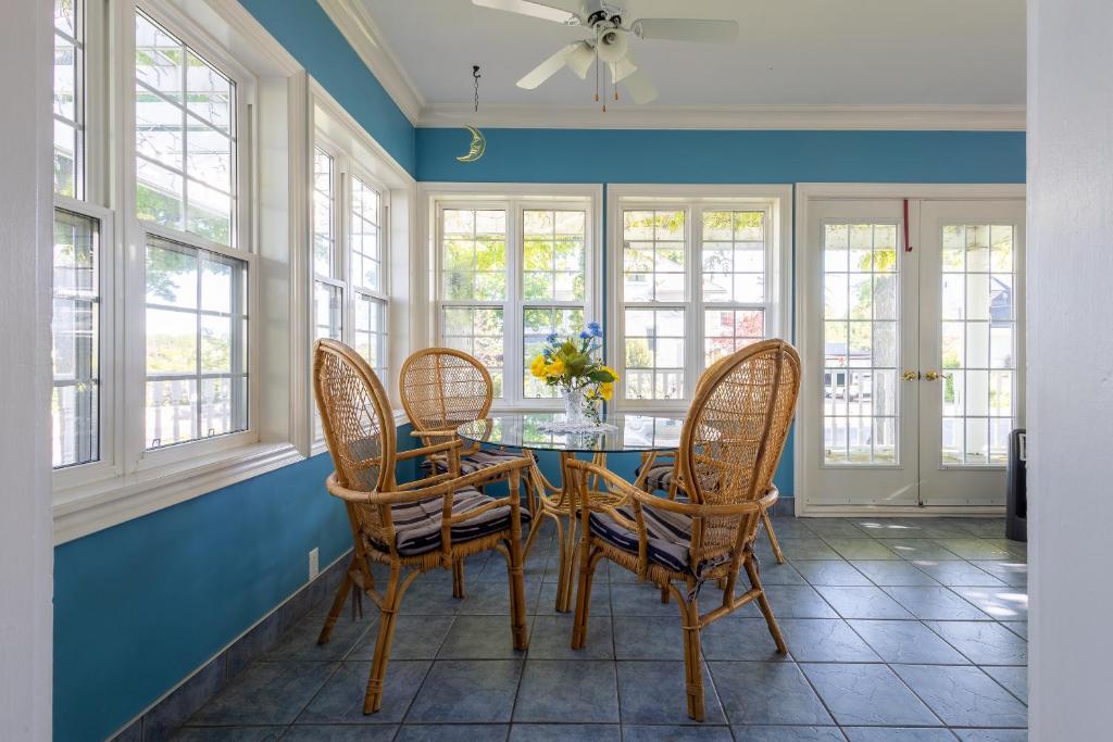 Chestnut Inn photo