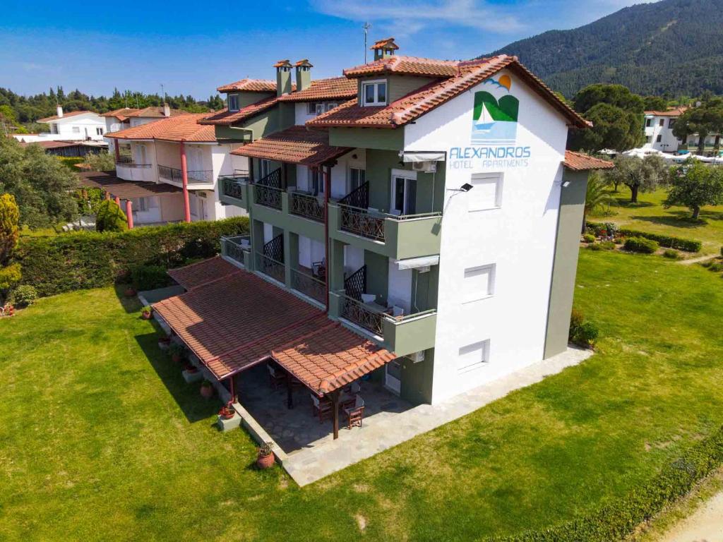 Alexandros Hotel Apartments — Hotel in Chalkidiki